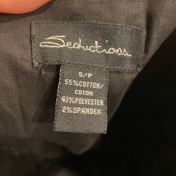 Black dress - Picture 5 of 8